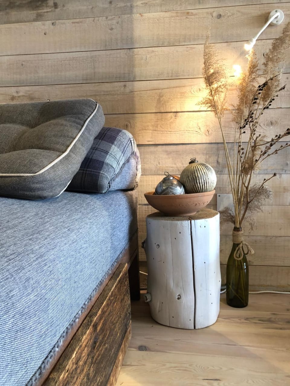 Living room, Decorative detail