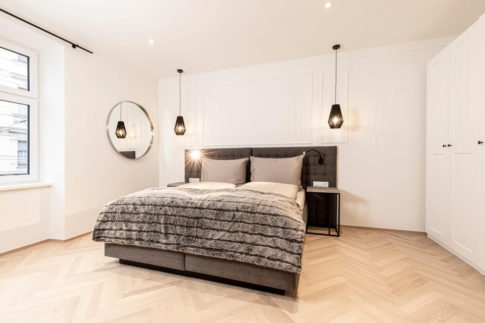 Bed, Photo of the whole room, Bedroom