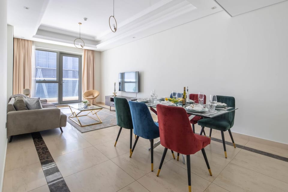 Frank Porter - Mon Reve Apartment in Dubai