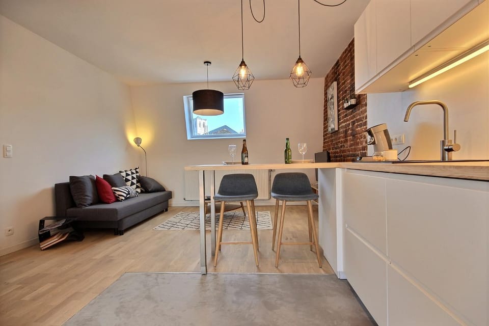 Kitchen or kitchenette, Living room, Seating area