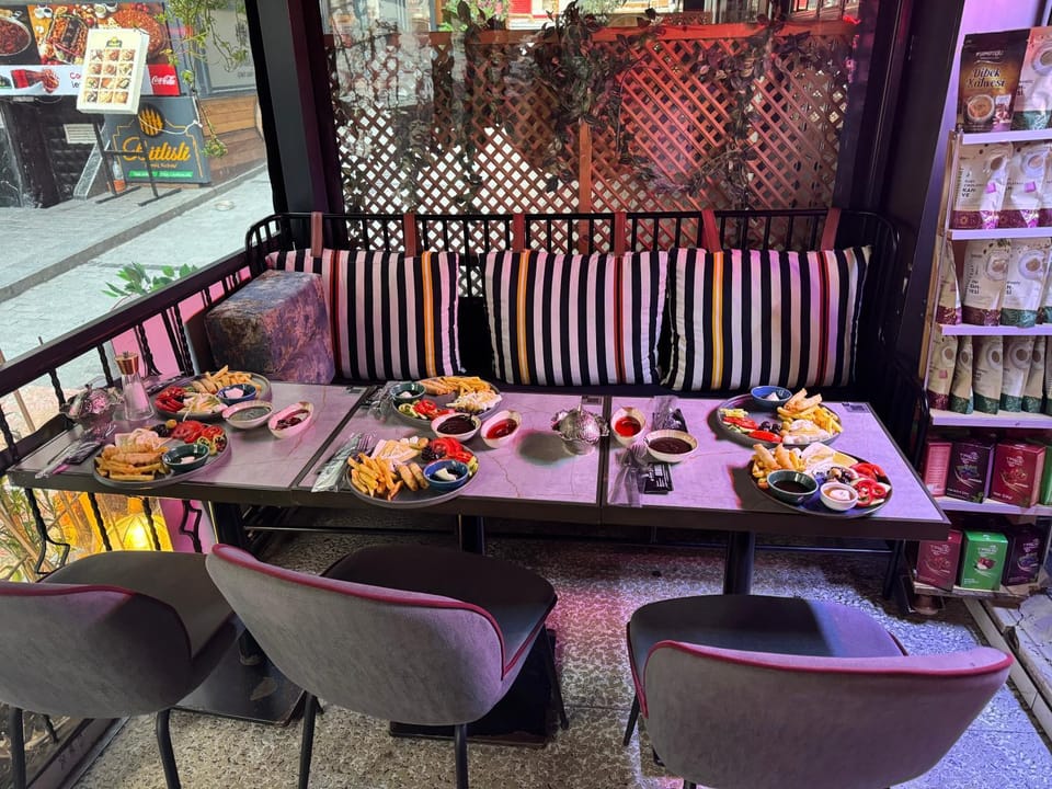 Restaurant/places to eat