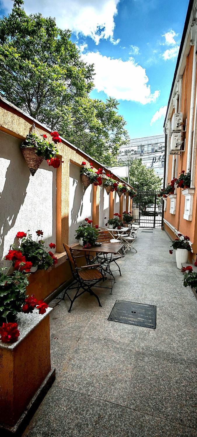 Property building, Garden