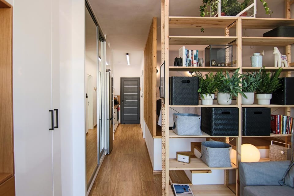 Living room, Seating area, bunk bed