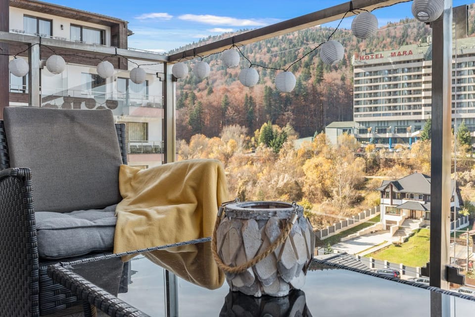 Day, Natural landscape, View (from property/room), Balcony/Terrace, Seating area