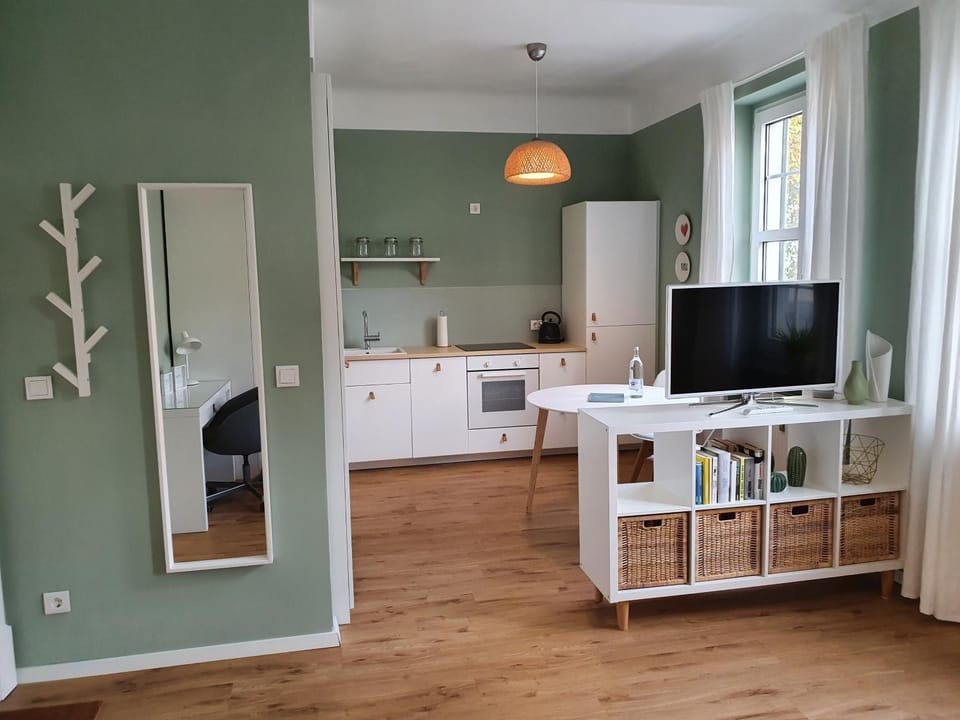 Kitchen or kitchenette, Living room, Dining area