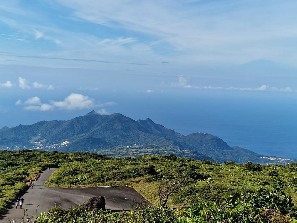 Chez Ena la fibre internet et le calme House in Leeward Islands