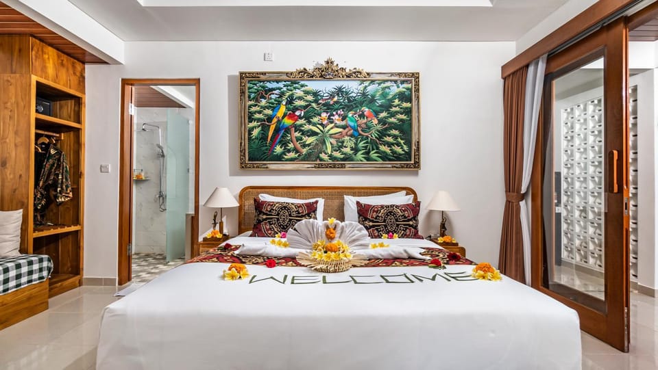 Bed, Photo of the whole room, Bedroom, towels, wardrobe