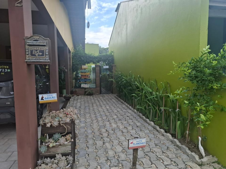 Facade/entrance, Parking