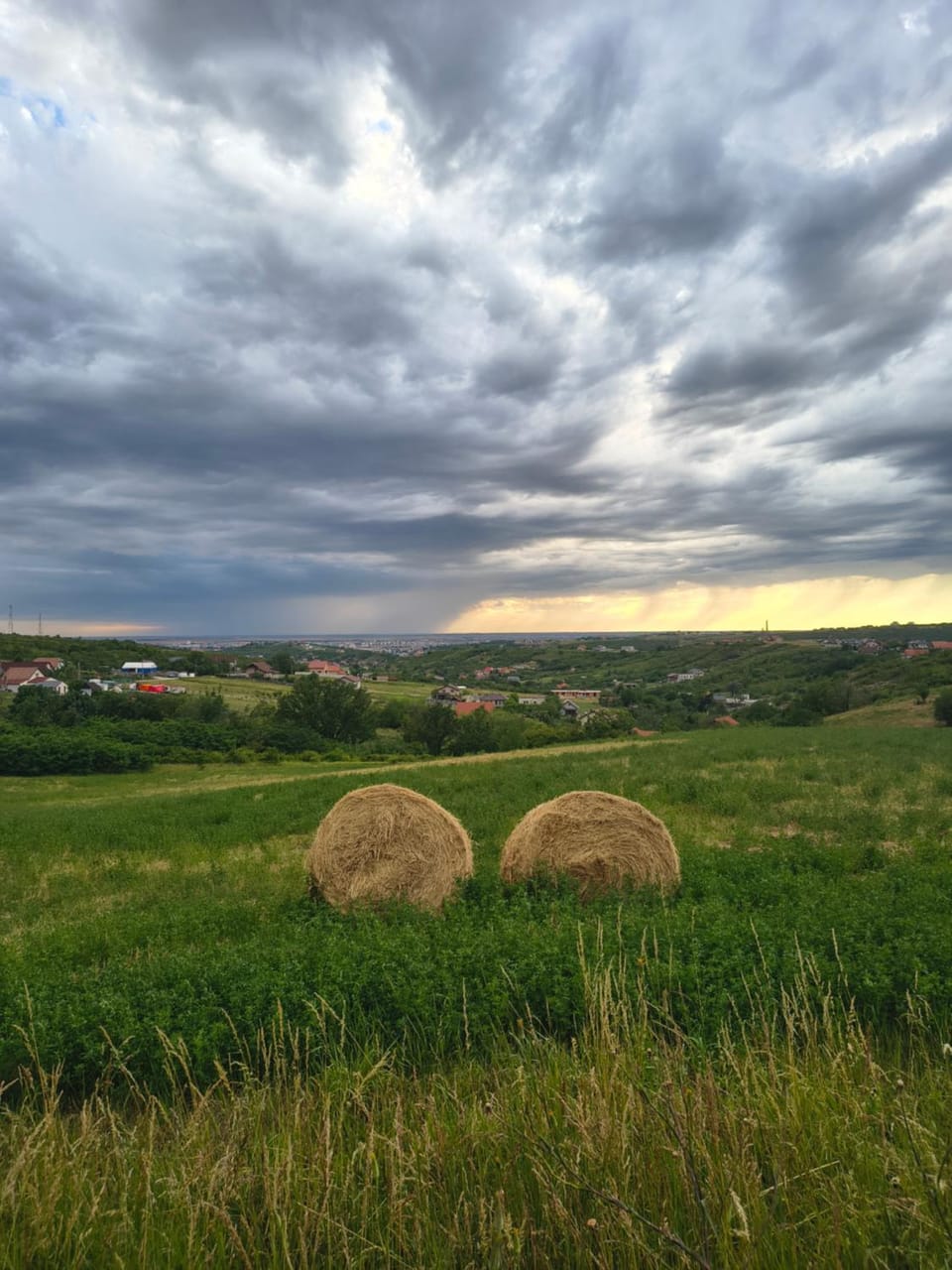 Nearby landmark, Natural landscape