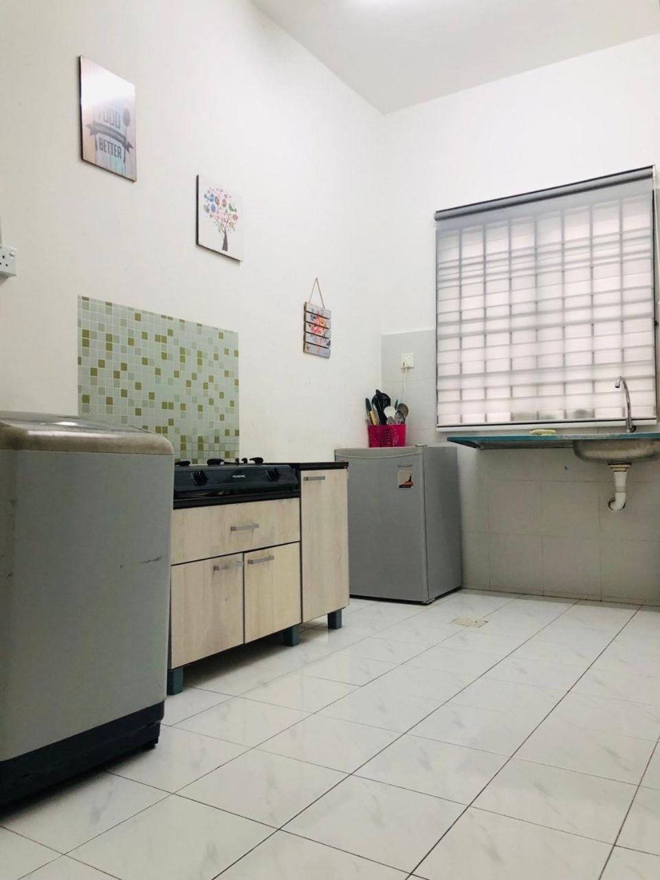 Kitchen or kitchenette, stove