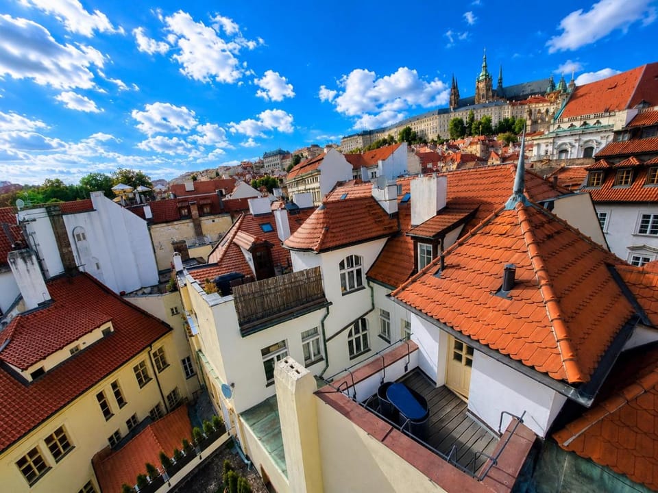 Nearby landmark, Balcony/Terrace, Landmark view, Landmark view, Entertainment