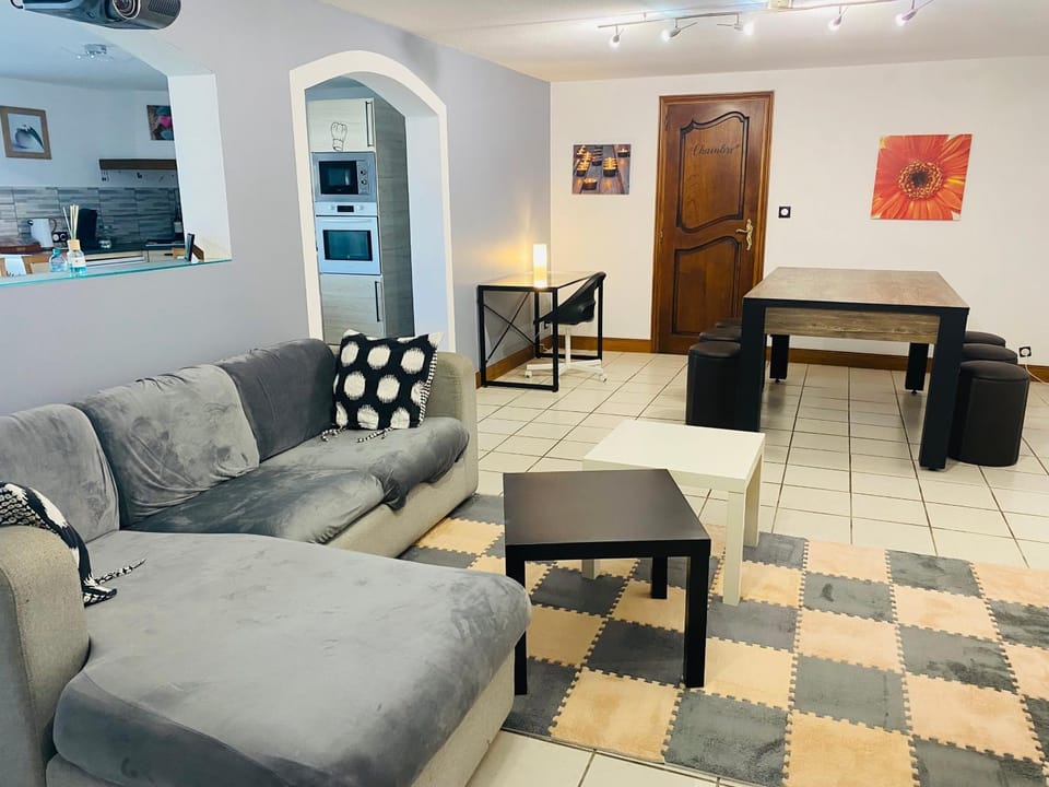 Library, TV and multimedia, Living room