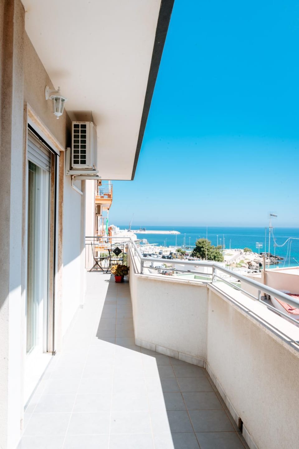 Property building, View (from property/room), Balcony/Terrace, Sea view