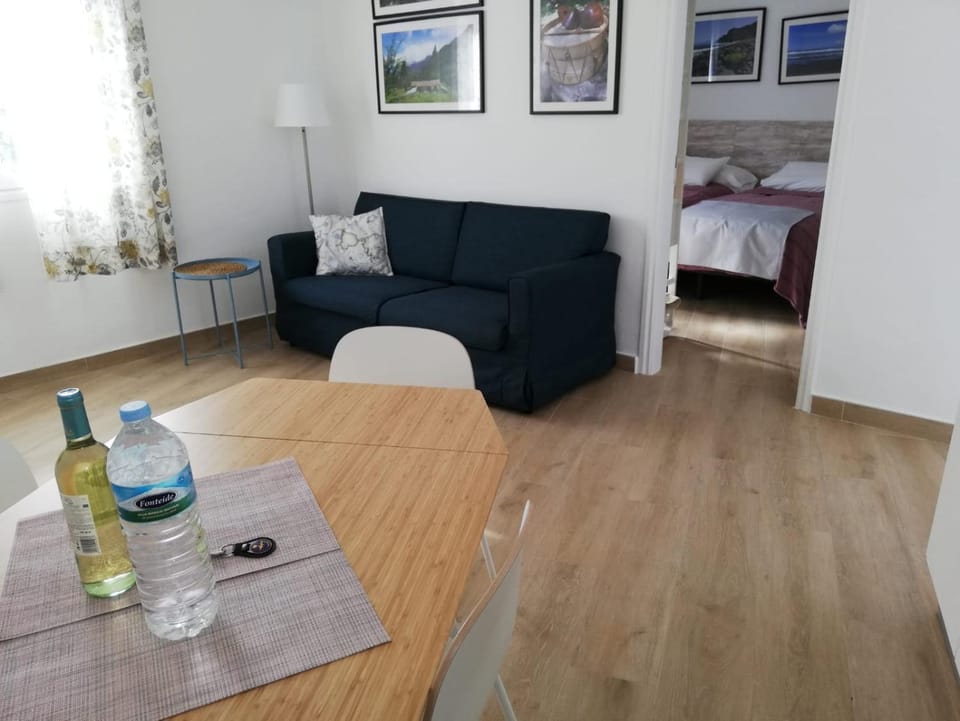 Living room, Photo of the whole room, Seating area, Dining area, Bedroom