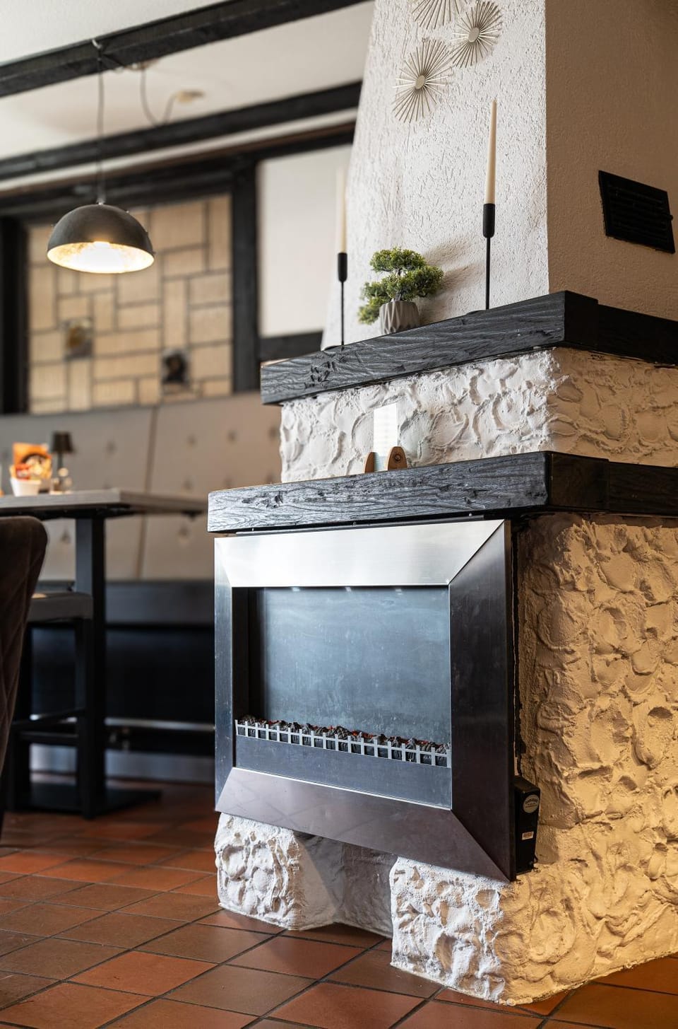 Restaurant/places to eat, Lounge or bar