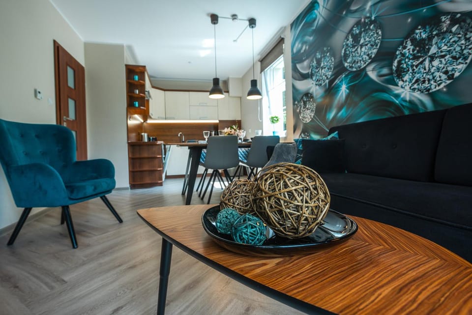 Kitchen or kitchenette, Living room, Seating area, locker, kitchen