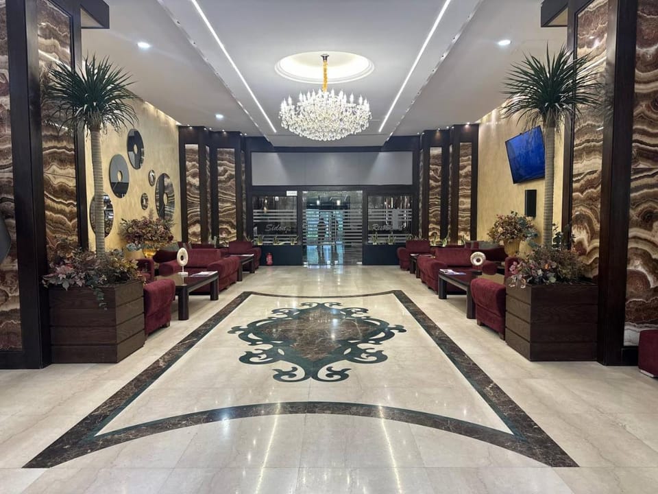 Communal lounge/ TV room