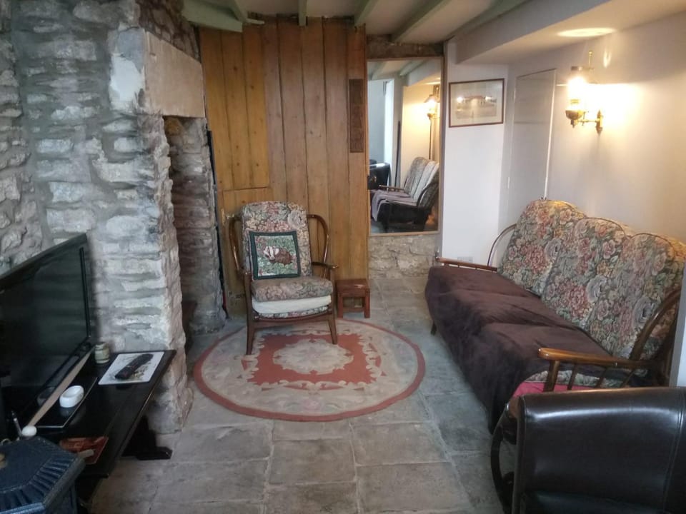 Swan walkers cottage House in England