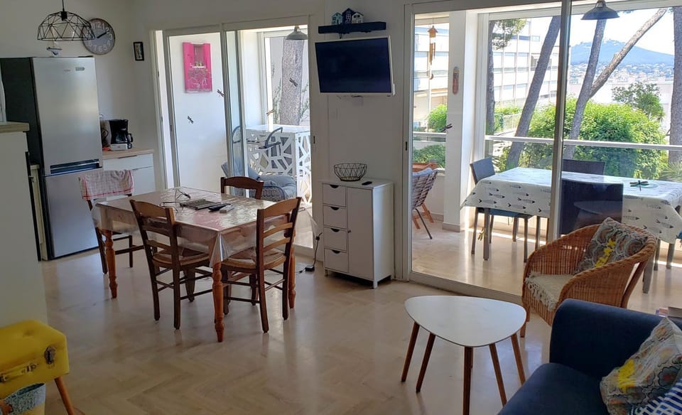 TV and multimedia, Balcony/Terrace, Kitchen or kitchenette, Dining area