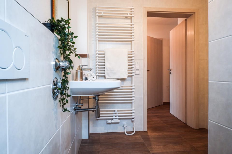 Bathroom, Photo of the whole room