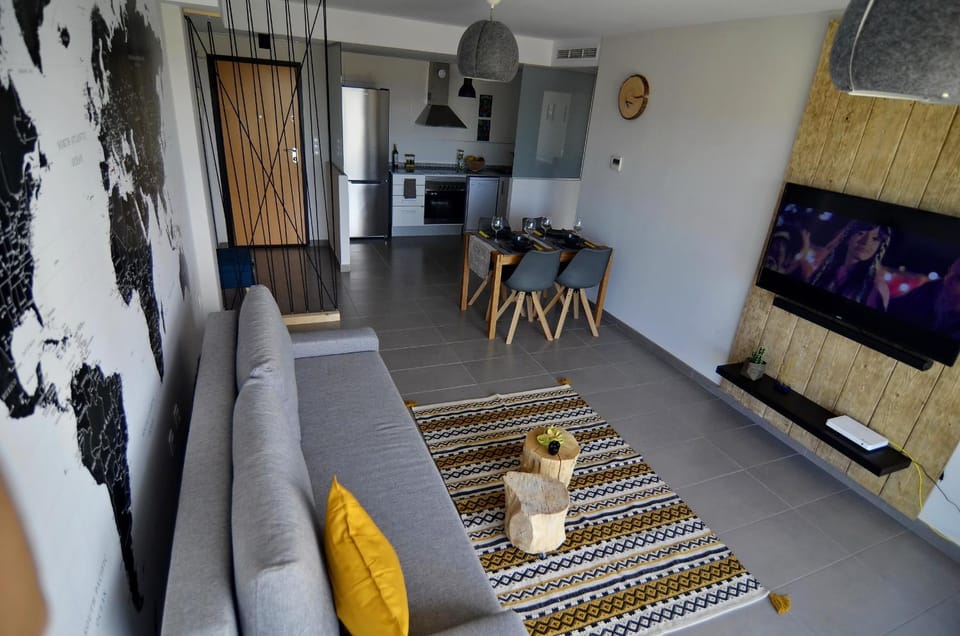 Living room, Seating area, Dining area