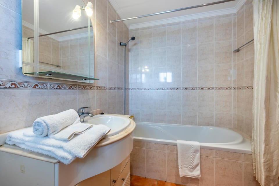 Bathroom, Bath