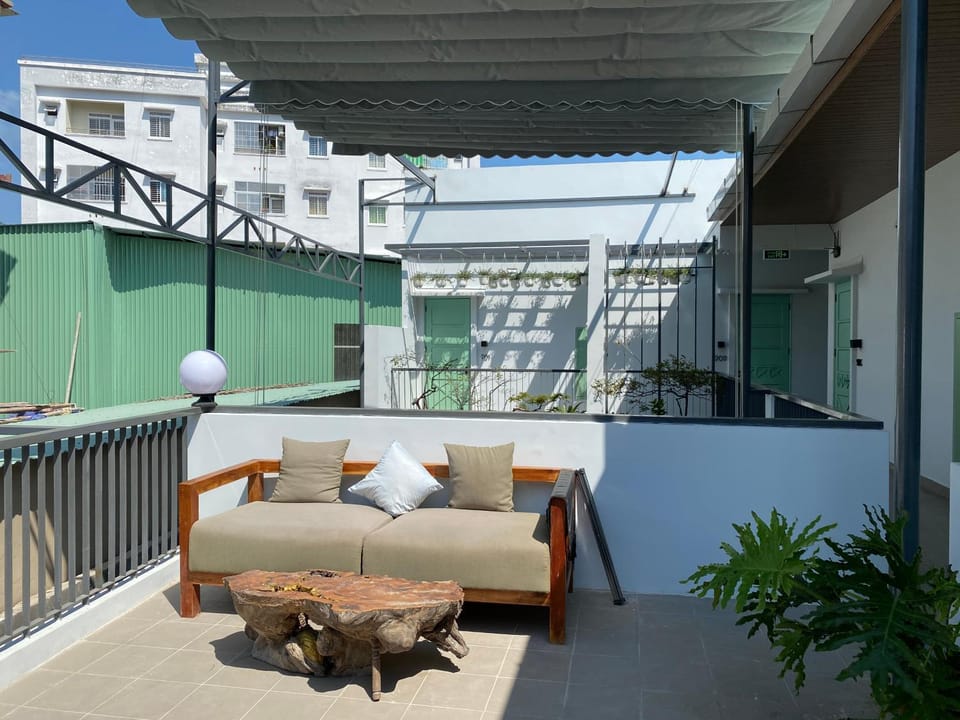 Patio, Seating area