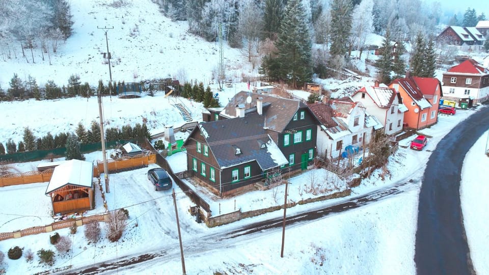 Property building, Facade/entrance, Bird's eye view, Winter, Skiing, Cycling, Sports, Parking