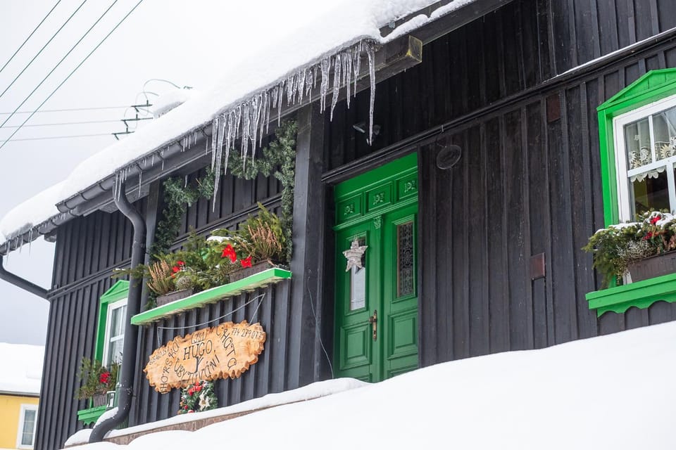 Property building, Facade/entrance, Winter