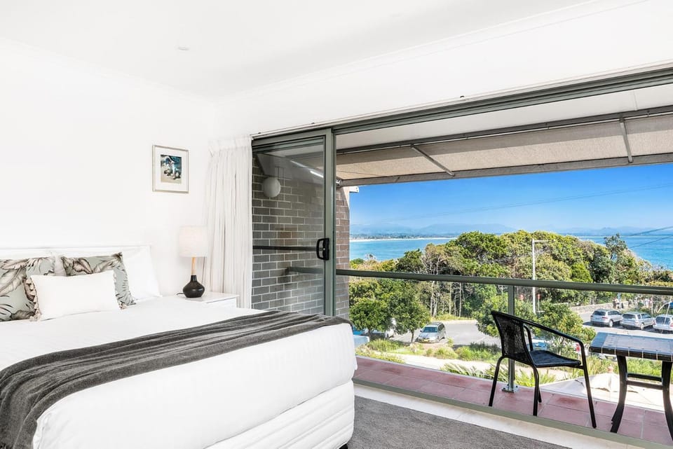 Bed, Balcony/Terrace, Seating area, Bedroom