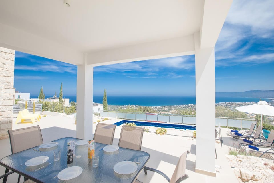 Seating area, Sea view, Swimming pool