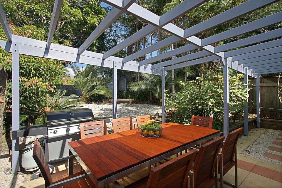 Day, BBQ facilities, Dining area