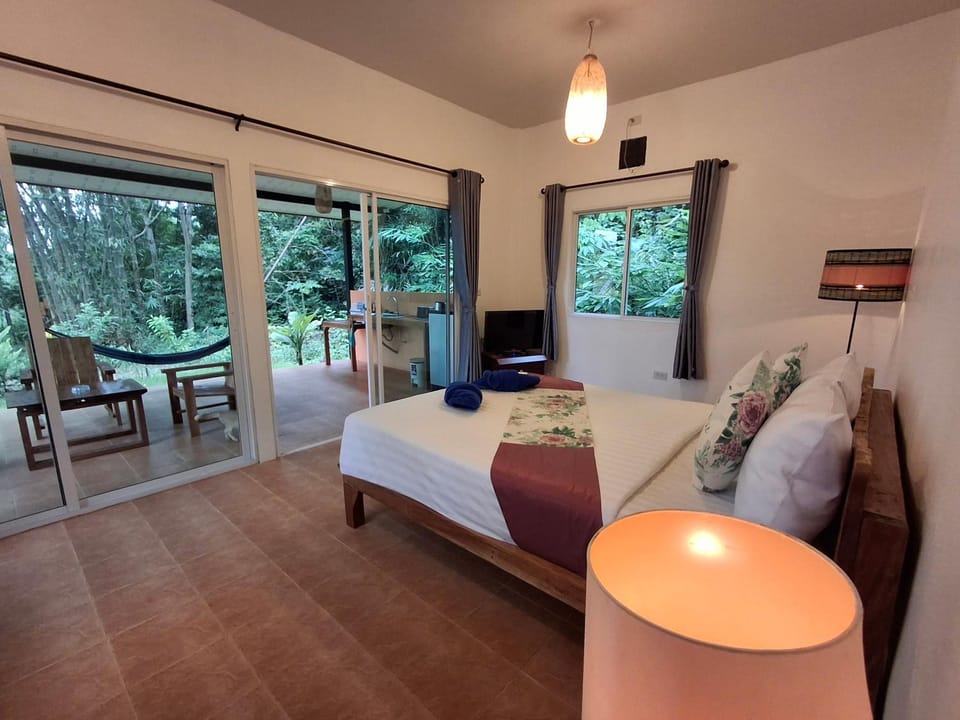 Zabit Bungalow Bed and Breakfast in Sala Dan