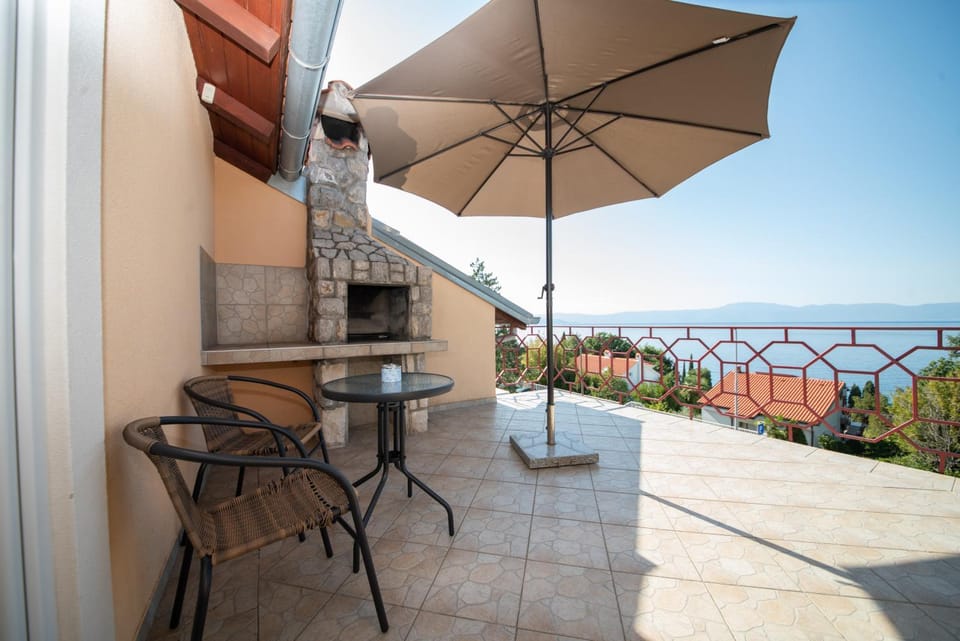 BBQ facilities, Balcony/Terrace, Sea view