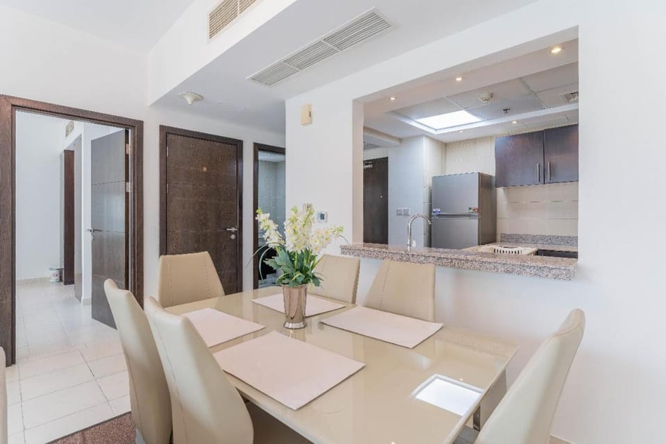 Chic 1BR with Full Dubai Marina Views Apartment in Dubai