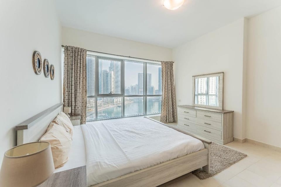 Chic 1BR with Full Dubai Marina Views Apartment in Dubai