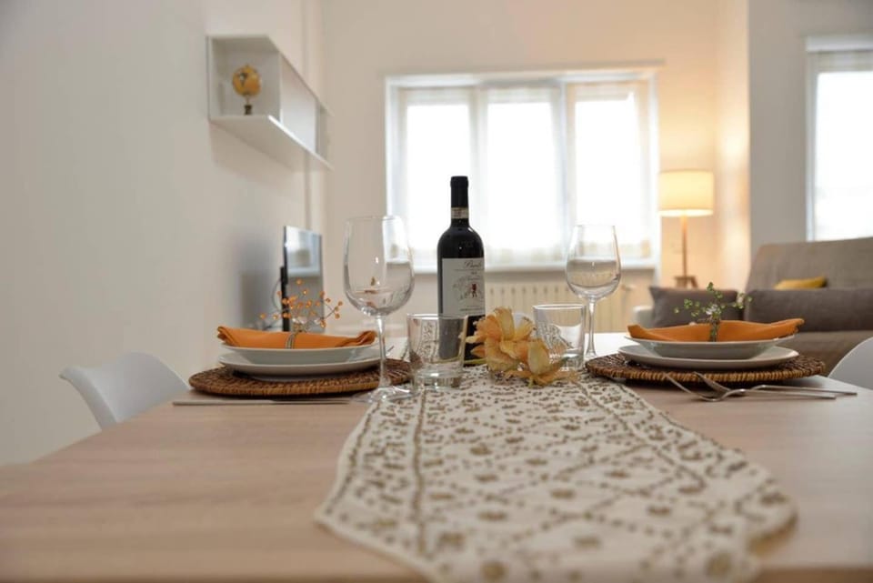 Food and drinks, Dining area