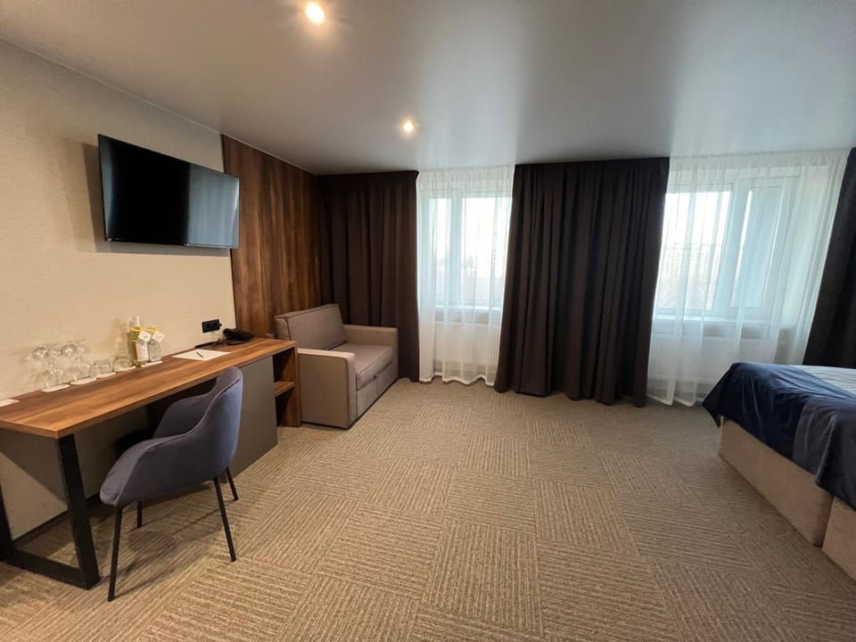 Living room, Photo of the whole room, Seating area