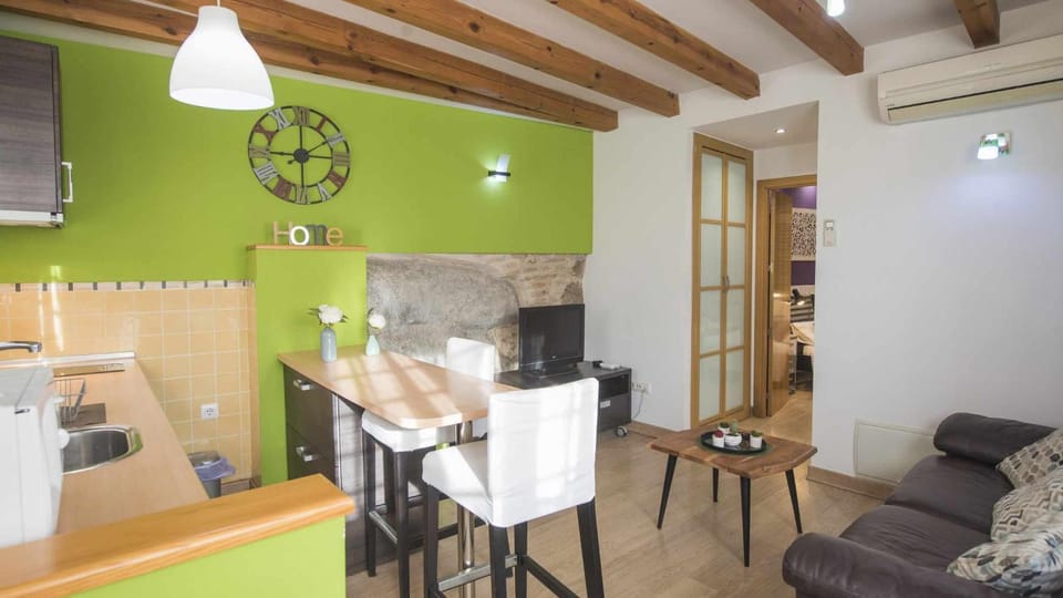 TV and multimedia, Kitchen or kitchenette, Living room, Dining area
