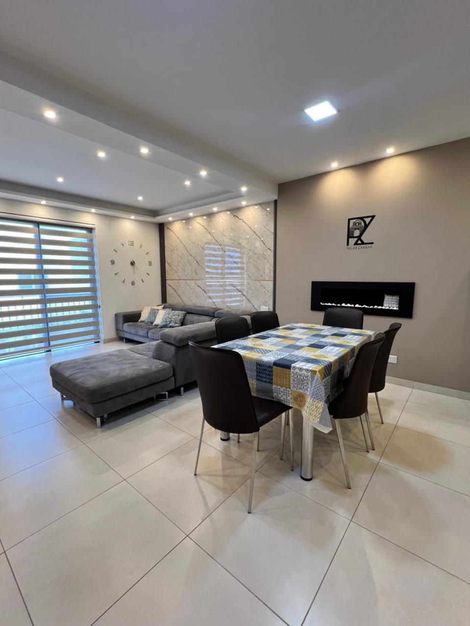 Living room, Dining area