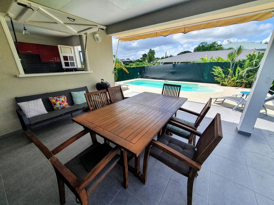 Balcony/Terrace, Swimming pool