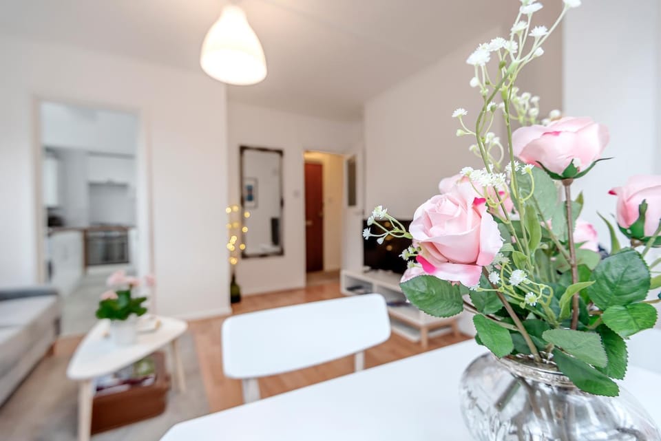 Quiet Victoria Retreat Near Buckingham Palace Apartment in City of Westminster