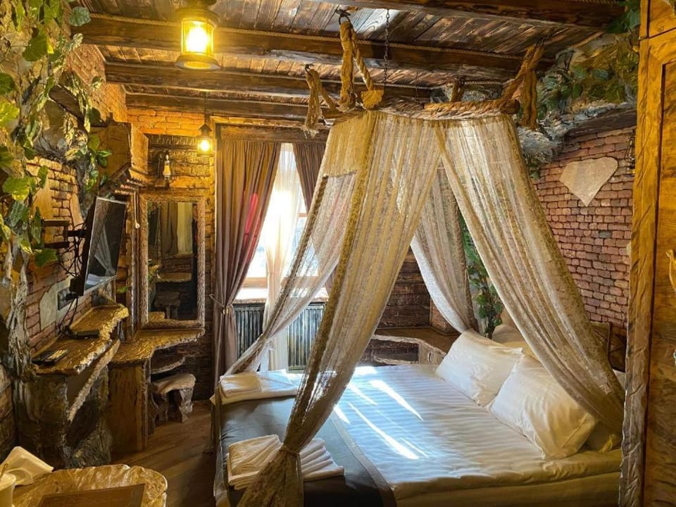 Photo of the whole room, bunk bed