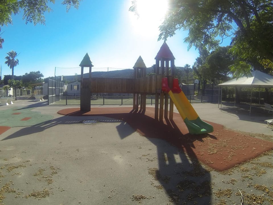 Les Salins de la Gardiole Campground/ 
RV Resort in Occitanie