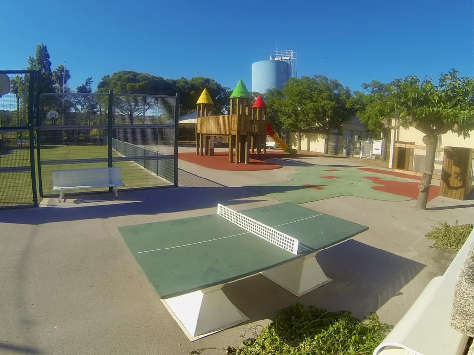 Les Salins de la Gardiole Campground/ 
RV Resort in Occitanie