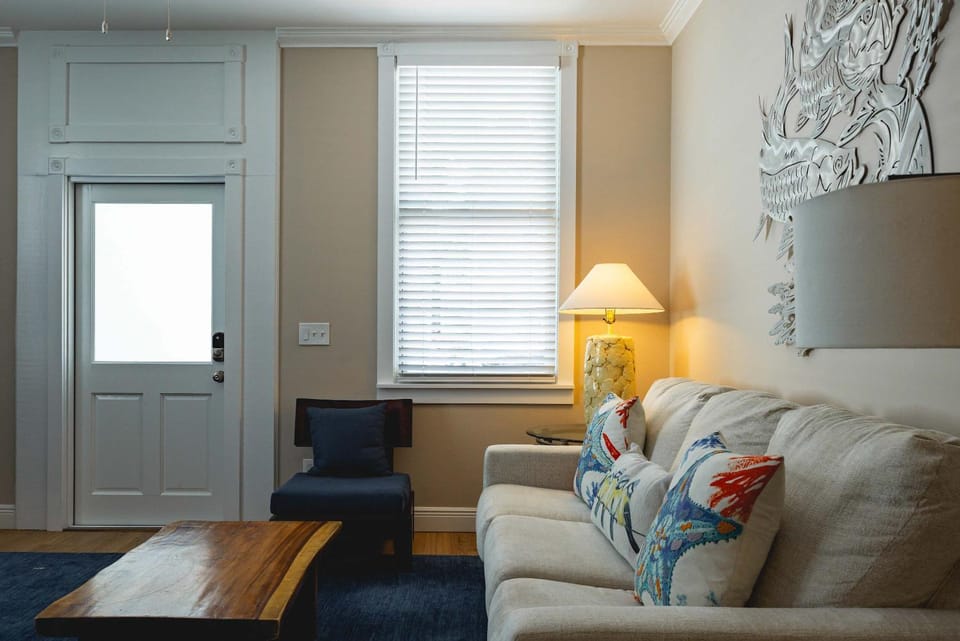 Mesa House, Dos -Unreal Location Apartment in Key West