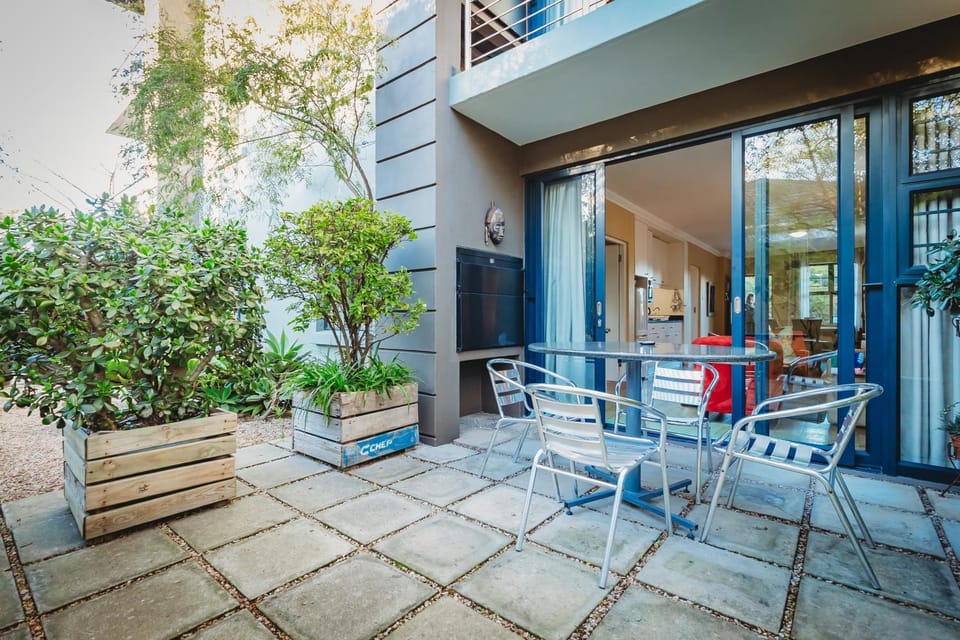 Patio, BBQ facilities