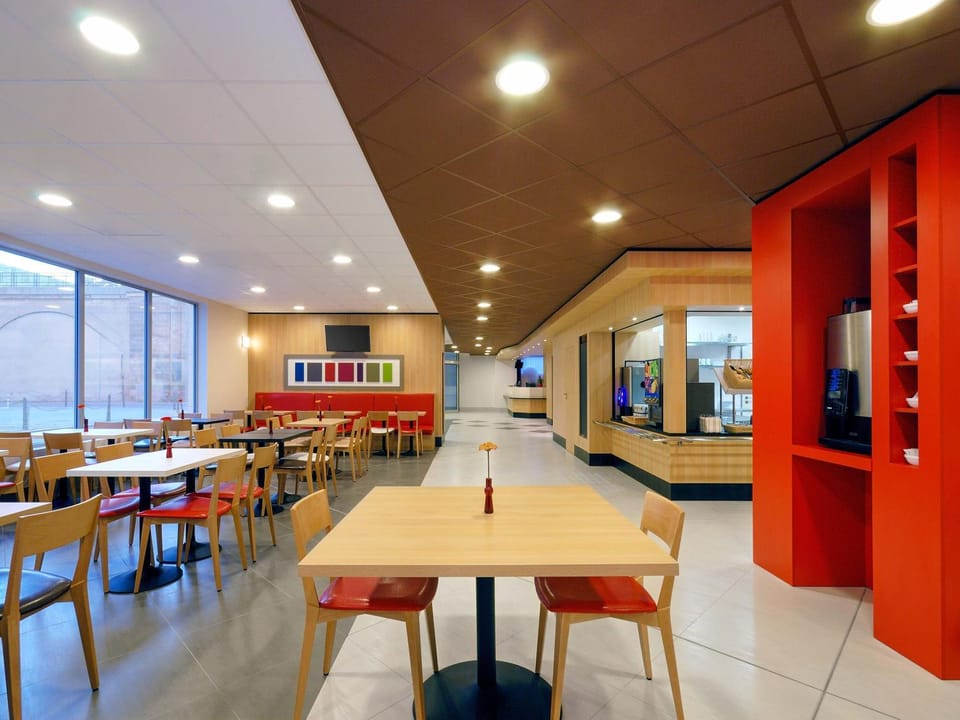Meeting/conference room, Breakfast