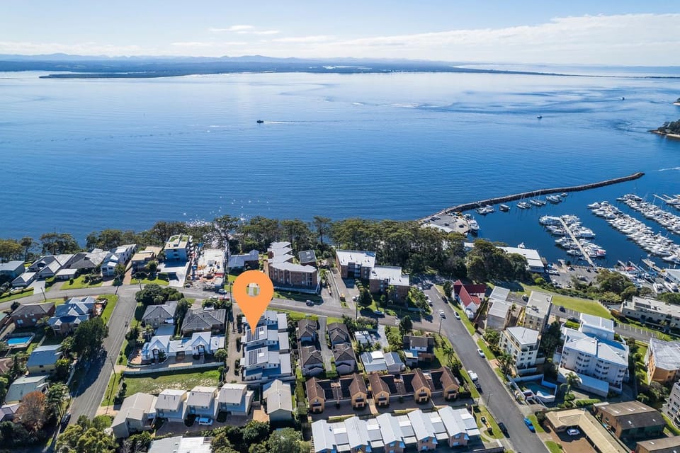 Escape to Thurlow, 5b Thurlow Ave - Ducted air con, Wifi House in Nelson Bay