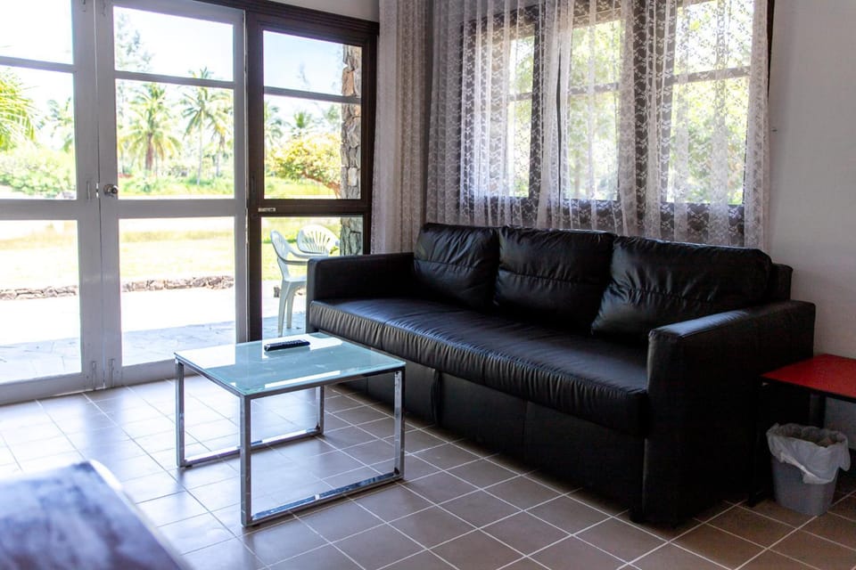 F4 Beach house Kitchen BBQ 3 bedrooms Large yard House in Chon Buri Changwat